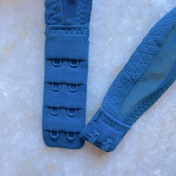 New Victoria Secret Bombshell bra 34B & push up bra! - Picture 5 of 6